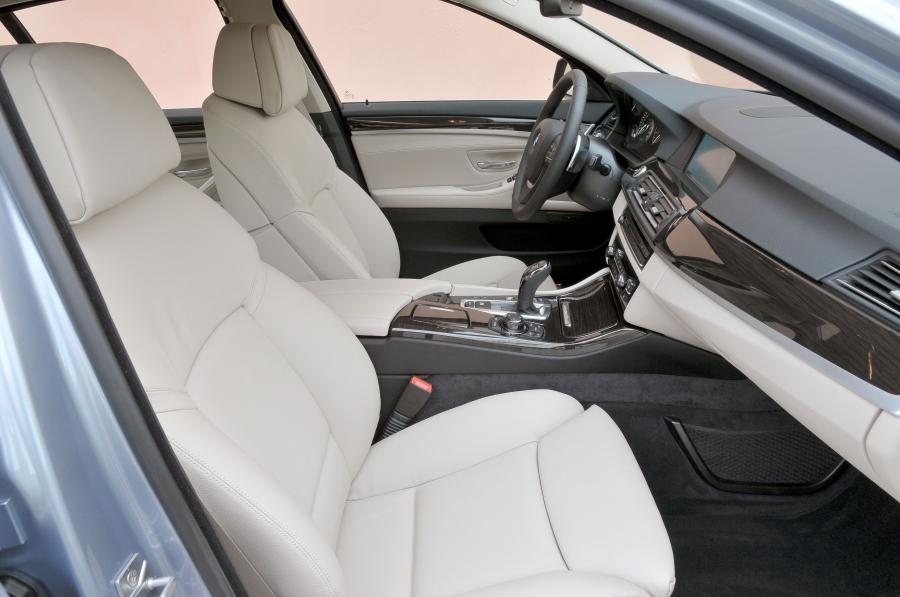  BMW ActiveHybrid 5 2012 года  (US) (фото 37 из 135)